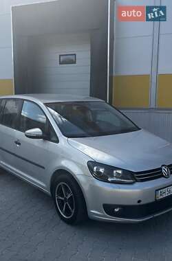 Минивэн Volkswagen Touran 2012 в Киеве