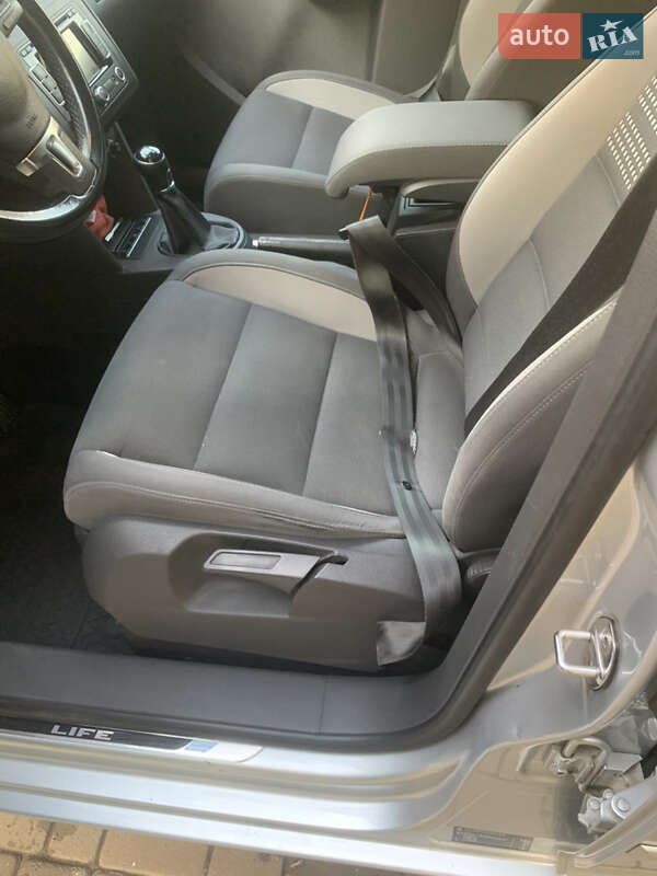 Мінівен Volkswagen Touran 2013 в Рава-Руській