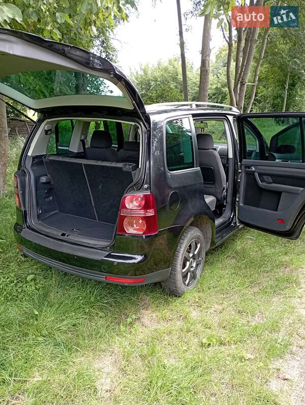 Минивэн Volkswagen Touran 2007 в Коломые