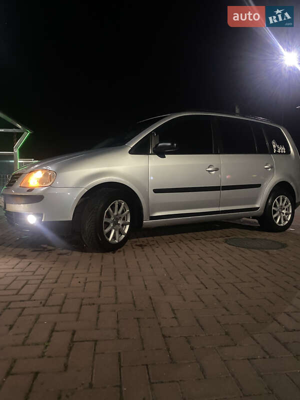 Volkswagen Touran 2004