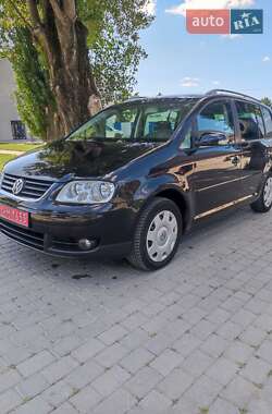 Мінівен Volkswagen Touran 2006 в Чемерівцях