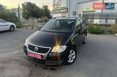 Минивэн Volkswagen Touran 2010 в Сумах