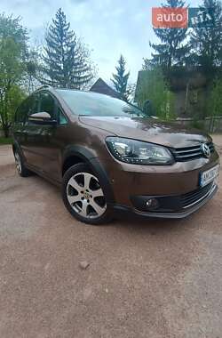 Минивэн Volkswagen Touran 2012 в Коростене