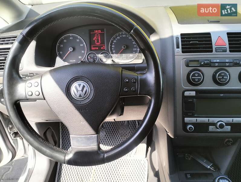 Volkswagen Touran 2009