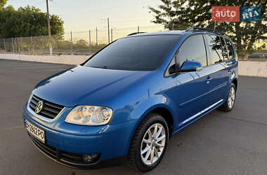 Минивэн Volkswagen Touran 2003 в Белгороде-Днестровском