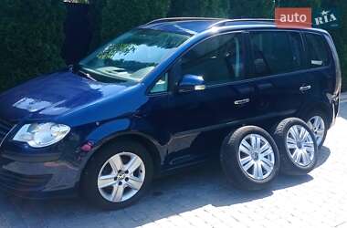 Минивэн Volkswagen Touran 2007 в Полонном