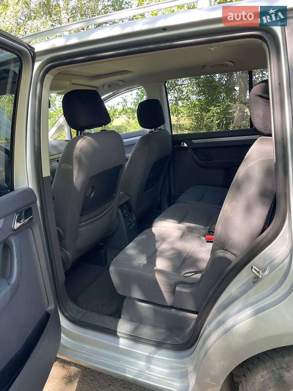 Минивэн Volkswagen Touran 2004 в Бершади