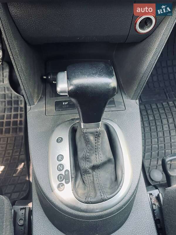 Минивэн Volkswagen Touran 2004 в Бершади