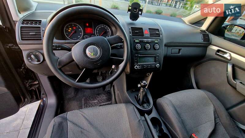 Минивэн Volkswagen Touran 2006 в Звягеле