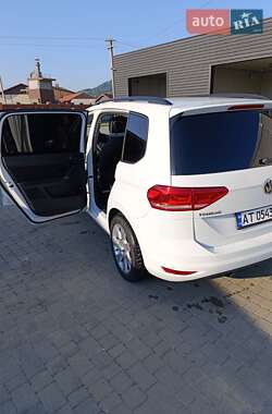 Мікровен Volkswagen Touran 2016 в Рожнятові