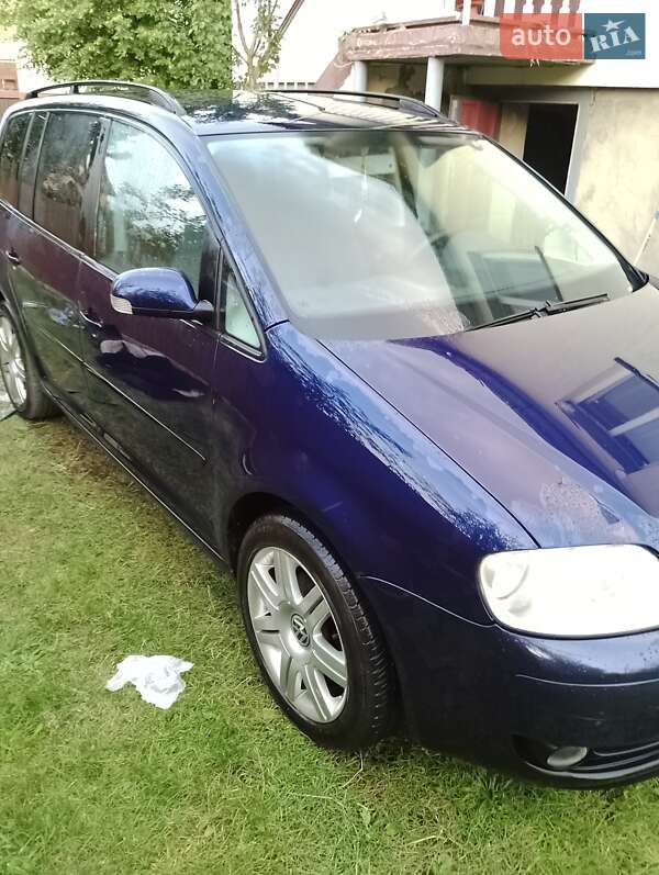 Минивэн Volkswagen Touran 2005 в Львове фото 12 Минивэн Volkswagen Touran 2005 в Львове