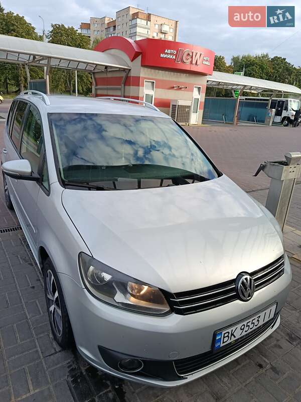 Минивэн Volkswagen Touran 2013 в Ровно