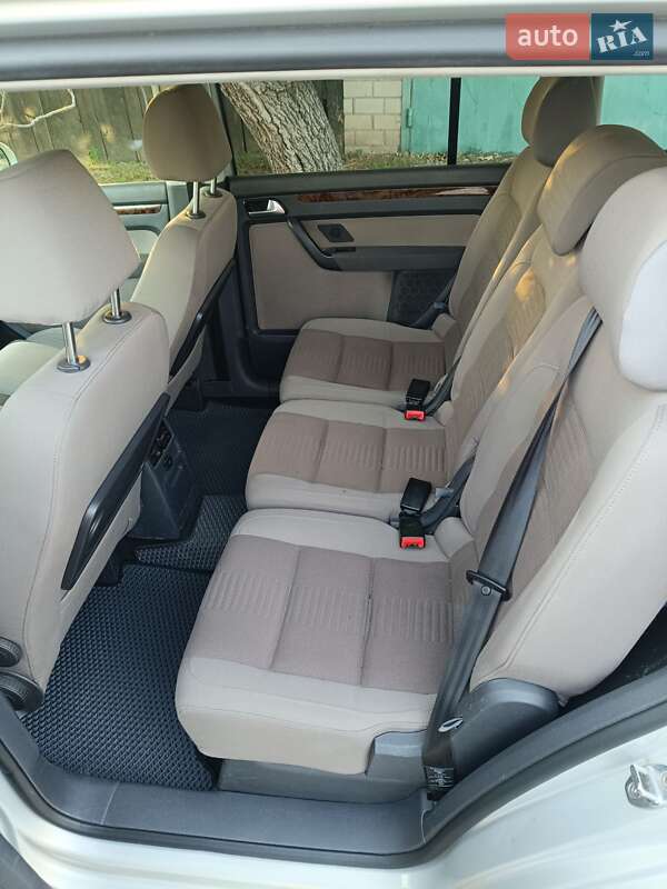Минивэн Volkswagen Touran 2008 в Черкассах фото 44 Минивэн Volkswagen Touran 2008 в Черкассах