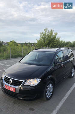 Минивэн Volkswagen Touran 2009 в Киеве
