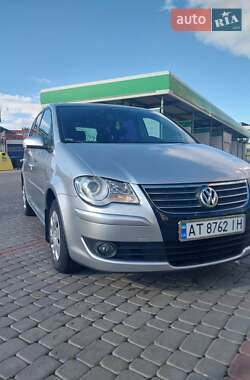 Мінівен Volkswagen Touran 2008 в Івано-Франківську