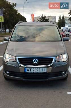 Мінівен Volkswagen Touran 2009 в Івано-Франківську