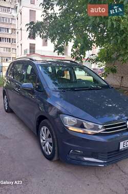 Мікровен Volkswagen Touran 2016 в Івано-Франківську