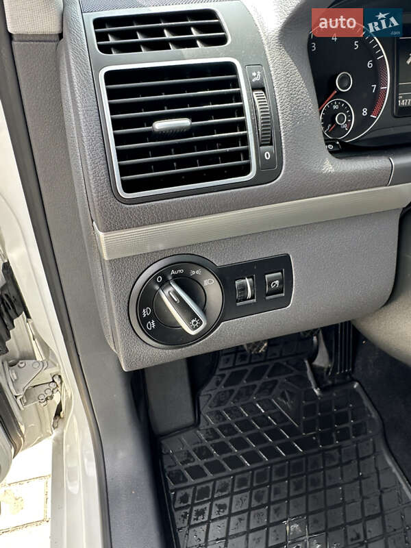 Минивэн Volkswagen Touran 2013 в Луцке