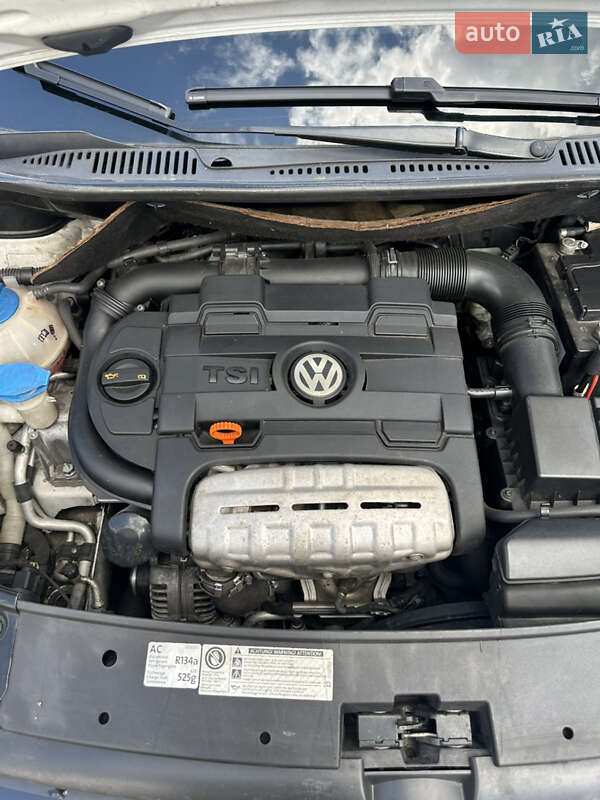 Минивэн Volkswagen Touran 2013 в Луцке