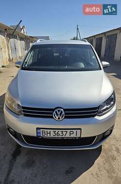 Минивэн Volkswagen Touran 2014 в Раздельной