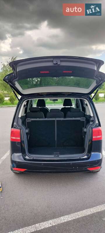 Минивэн Volkswagen Touran 2011 в Хмельнике
