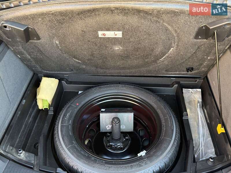 Минивэн Volkswagen Touran 2011 в Броварах фото 16 Минивэн Volkswagen Touran 2011 в Броварах