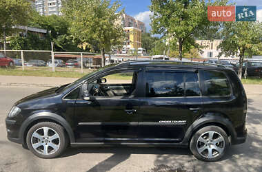 Минивэн Volkswagen Touran 2008 в Киеве