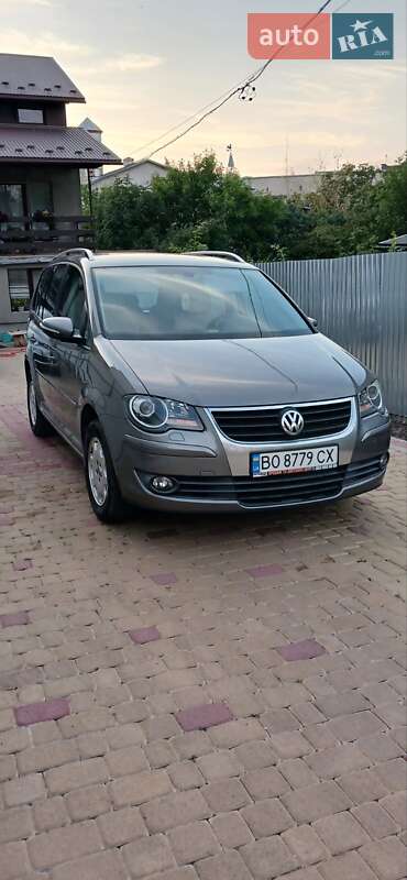 Volkswagen Touran 2010