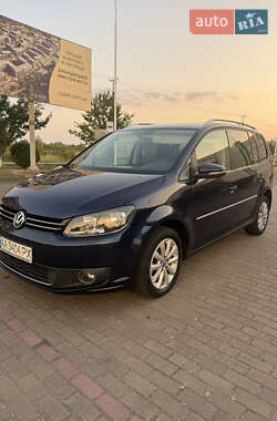 Мінівен Volkswagen Touran 2011 в Виноградові