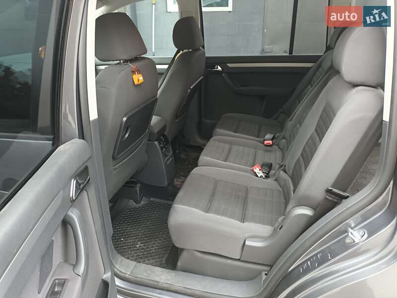 Мінівен Volkswagen Touran 2006 в Бердичеві фото 2 Мінівен Volkswagen Touran 2006 в Бердичеві