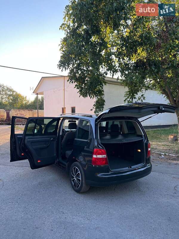 Мінівен Volkswagen Touran 2003 в Хоролі