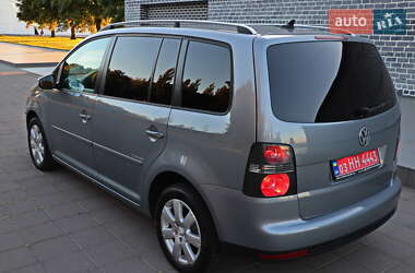Минивэн Volkswagen Touran 2009 в 