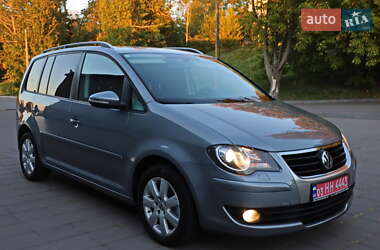 Минивэн Volkswagen Touran 2009 в 