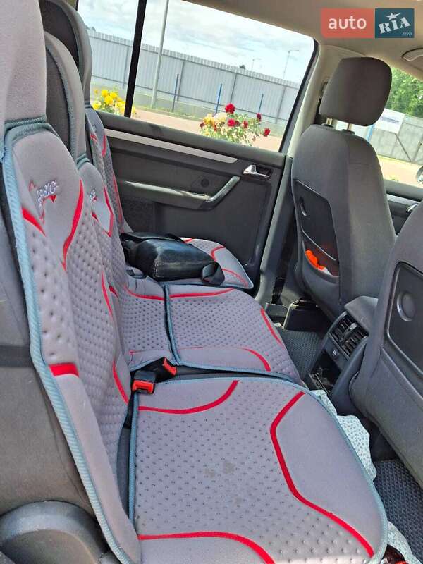 Минивэн Volkswagen Touran 2003 в Полтаве