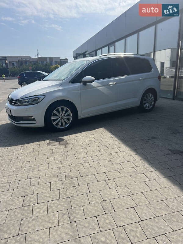 Микровэн Volkswagen Touran 2017 в Ужгороде фото 6 Микровэн Volkswagen Touran 2017 в Ужгороде