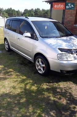 Минивэн Volkswagen Touran 2003 в Сарнах