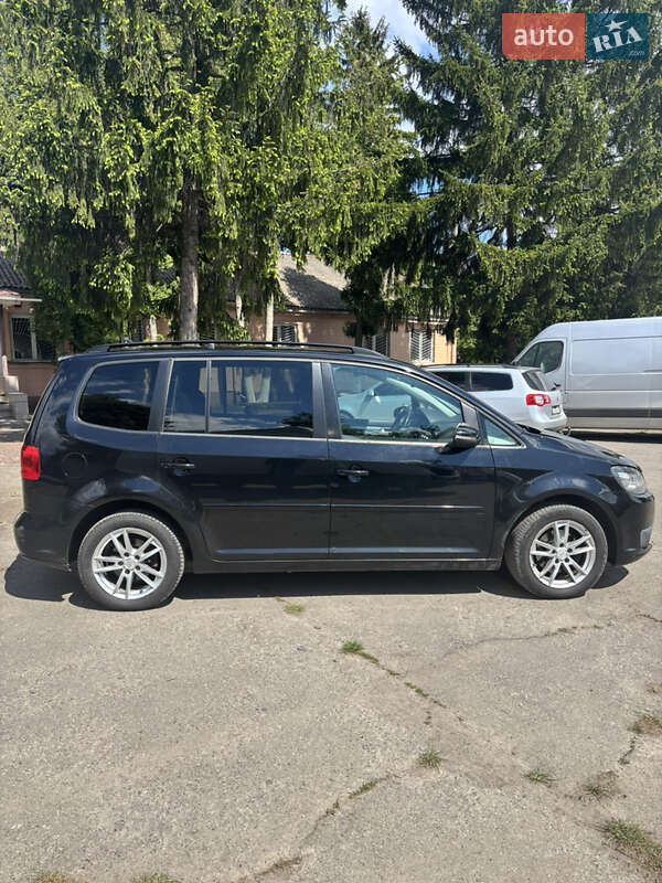 Мінівен Volkswagen Touran 2014 в Луцьку