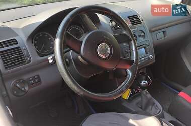 Минивэн Volkswagen Touran 2006 в Светловодске