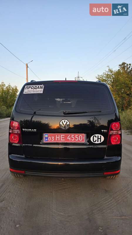 Минивэн Volkswagen Touran 2009 в Днепре