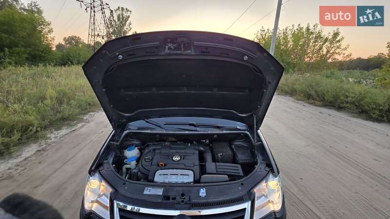 Минивэн Volkswagen Touran 2009 в Днепре