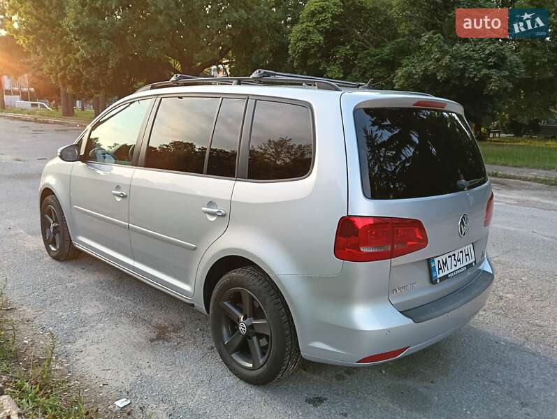 Минивэн Volkswagen Touran 2014 в Житомире