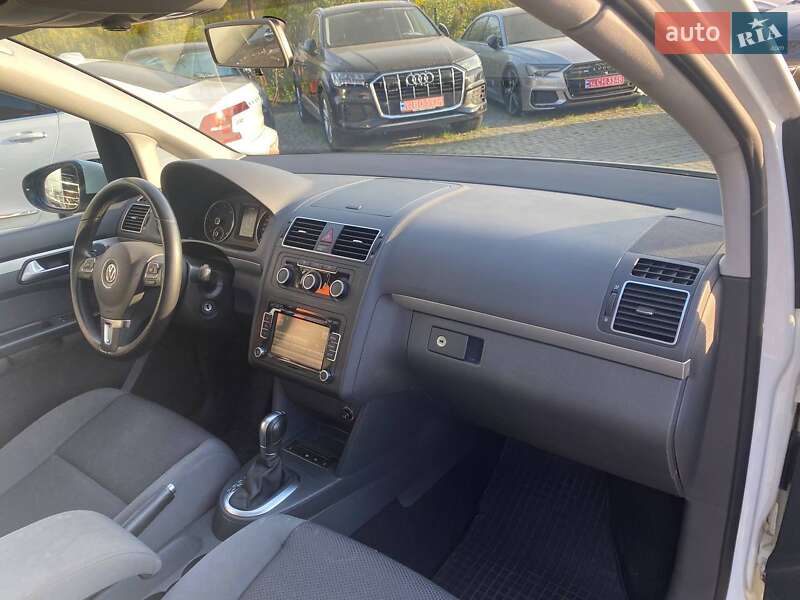 Мінівен Volkswagen Touran 2015 в Львові фото 7 Мінівен Volkswagen Touran 2015 в Львові