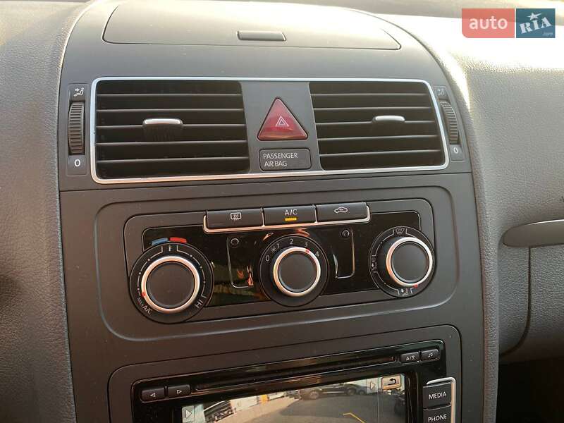 Мінівен Volkswagen Touran 2015 в Львові фото 13 Мінівен Volkswagen Touran 2015 в Львові