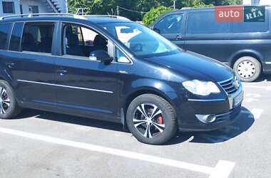 Минивэн Volkswagen Touran 2008 в Харькове
