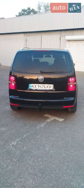 Мінівен Volkswagen Touran 2008 в Харкові