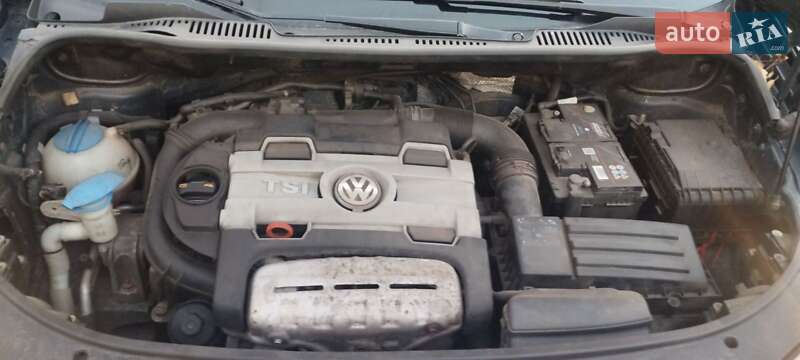 Мінівен Volkswagen Touran 2008 в Харкові