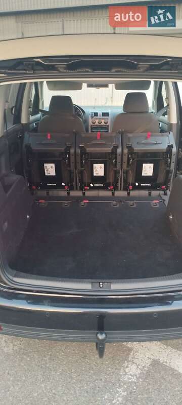 Мінівен Volkswagen Touran 2008 в Харкові