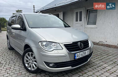 Минивэн Volkswagen Touran 2009 в Ужгороде
