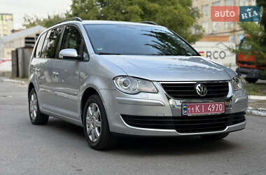Мінівен Volkswagen Touran 2009 в Вінниці