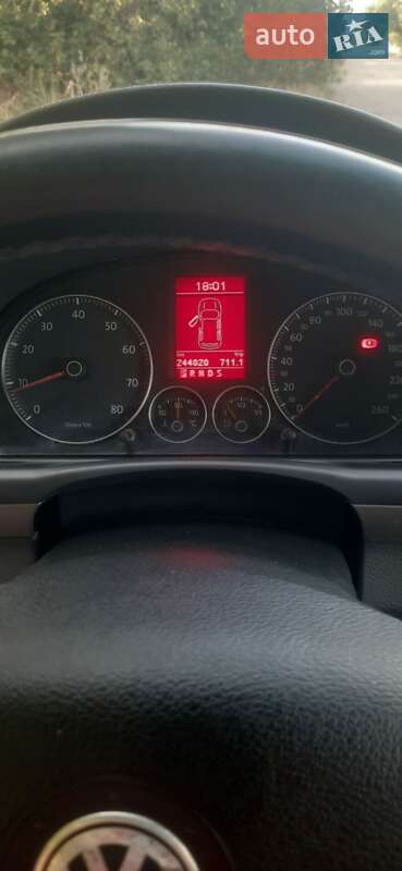 Минивэн Volkswagen Touran 2008 в Казанке